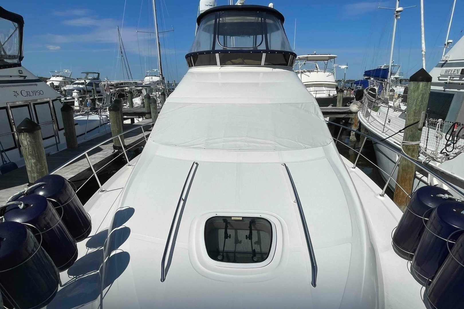 2005 Sea Ray 420 Sedan Bridge - Image 27