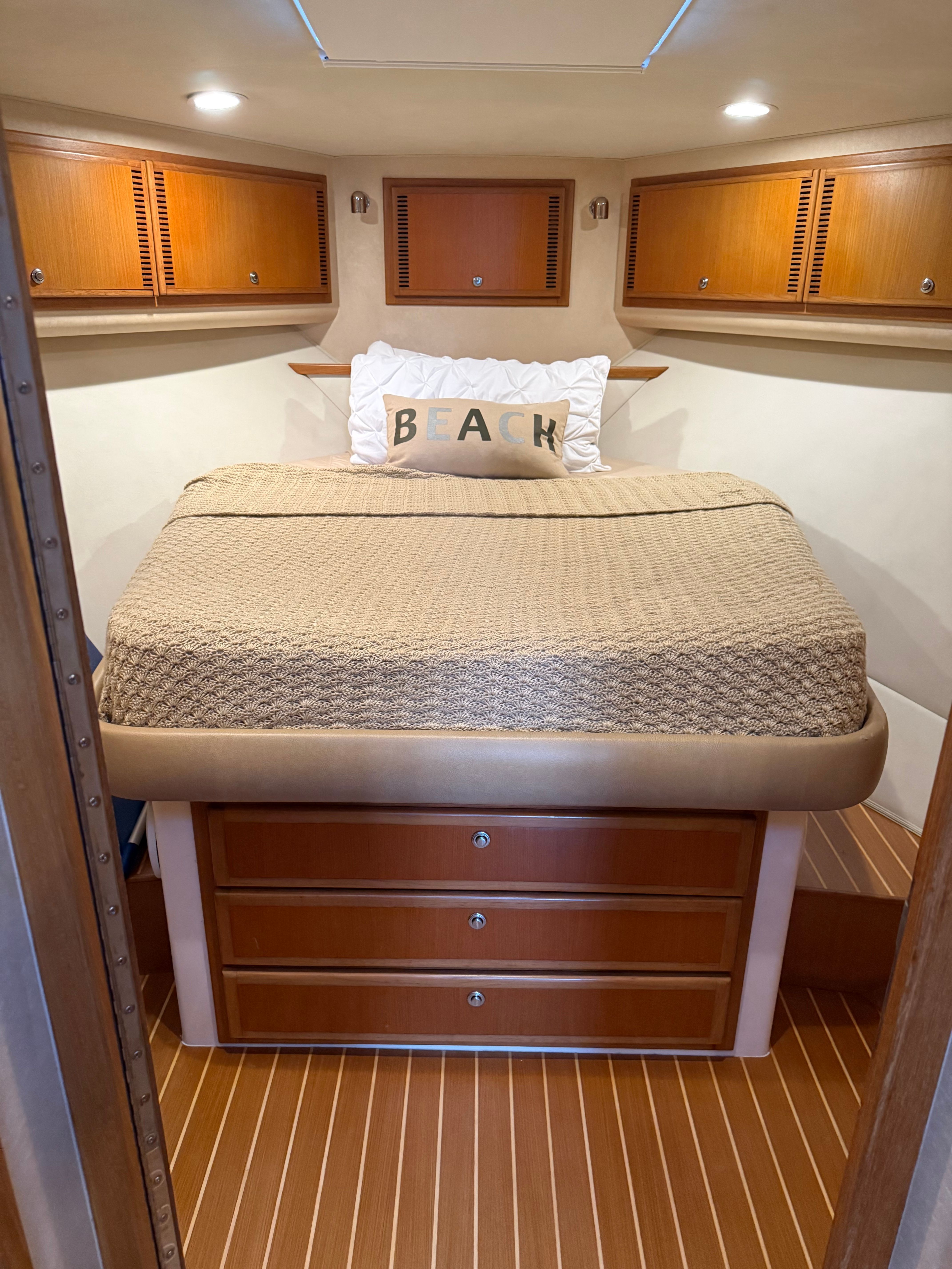 2007 Cabo 45 Express - 11