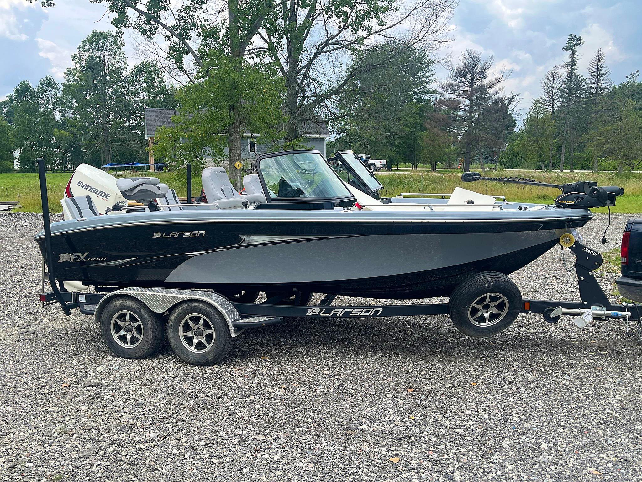 2018 Larson FX 1850 DC