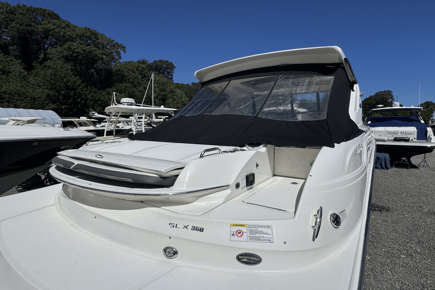 2017 Sea Ray SLX 350 Outboard - 9