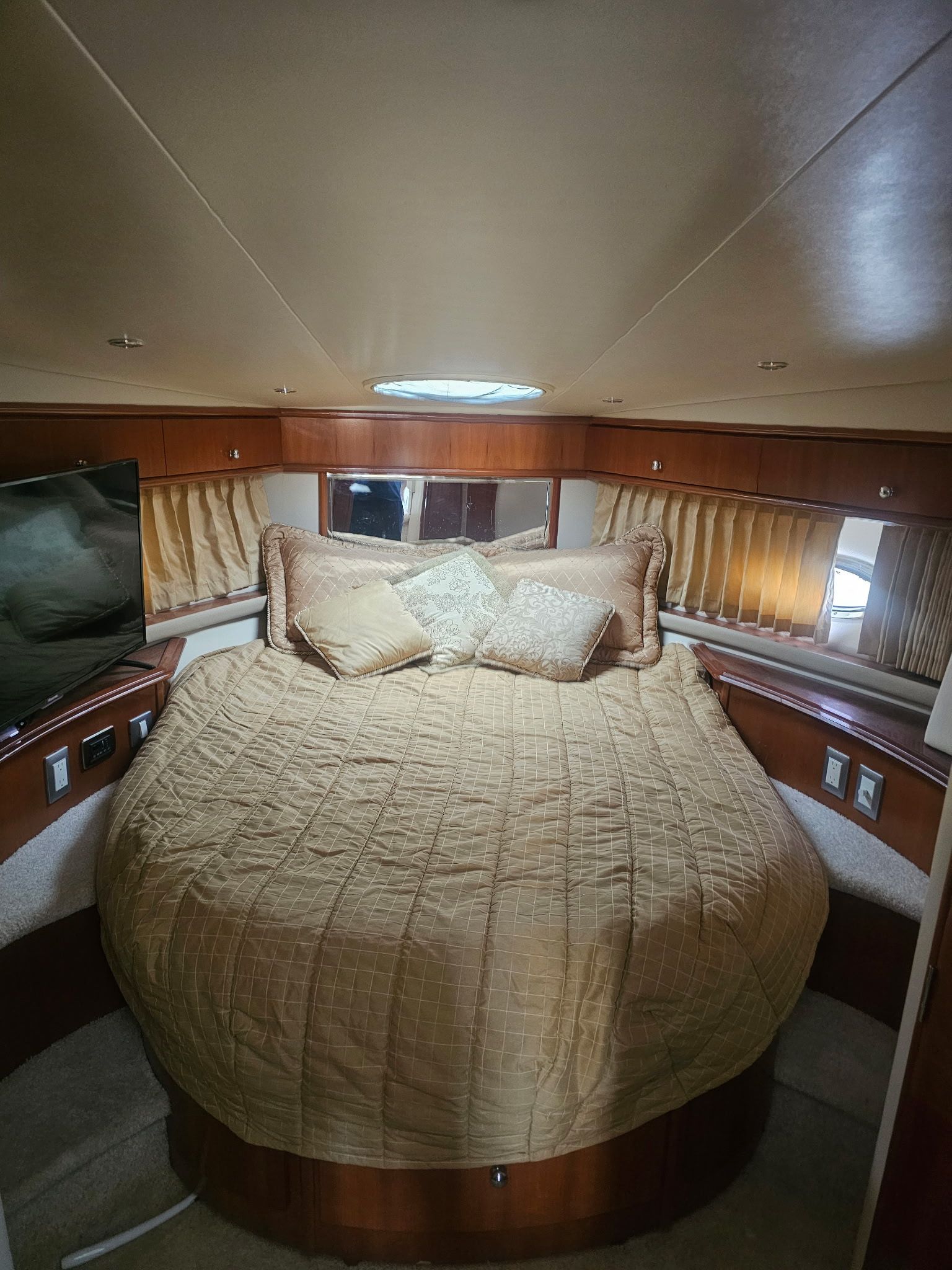 2006 Carver 42 Super Sport - 10