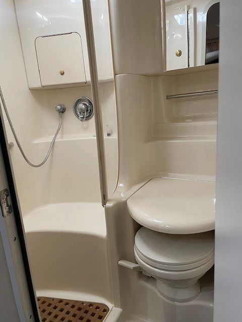 2000 Sea Ray 380 Sundancer - 8