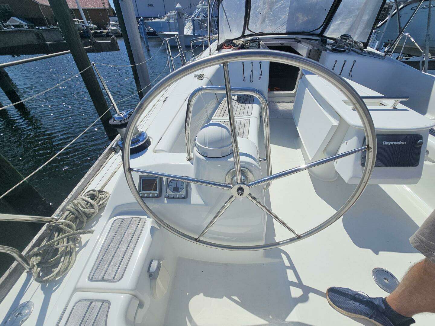 2009 Beneteau Cyclades 43.3 - Image 11