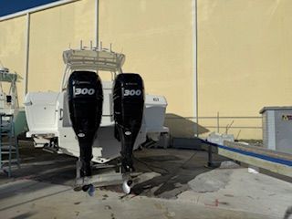 2004 Intrepid 348 - 6