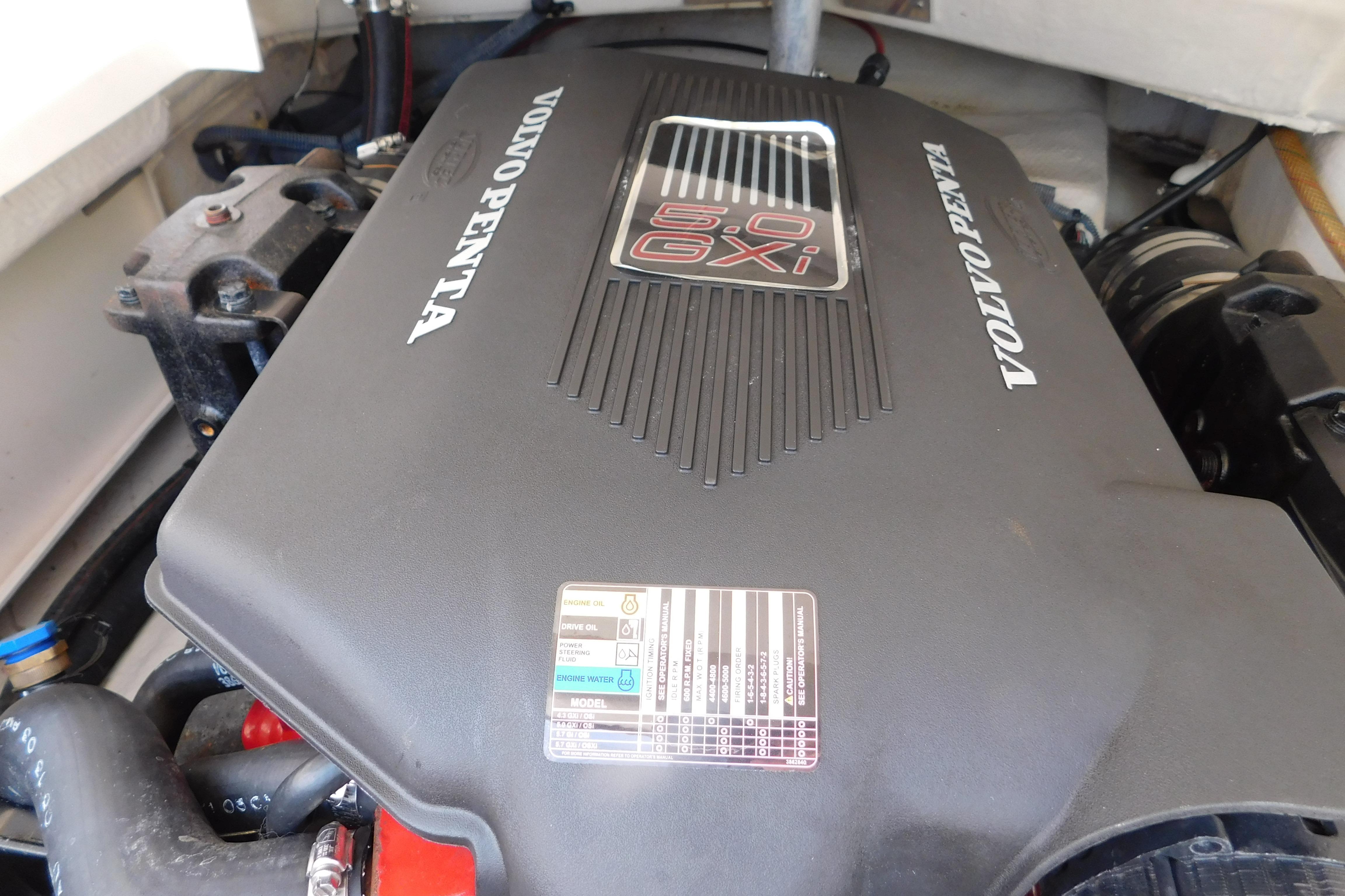 Volvo Penta engine in 2004 Regal 2250 LSC boat, showcasing 5.0 GXI model.