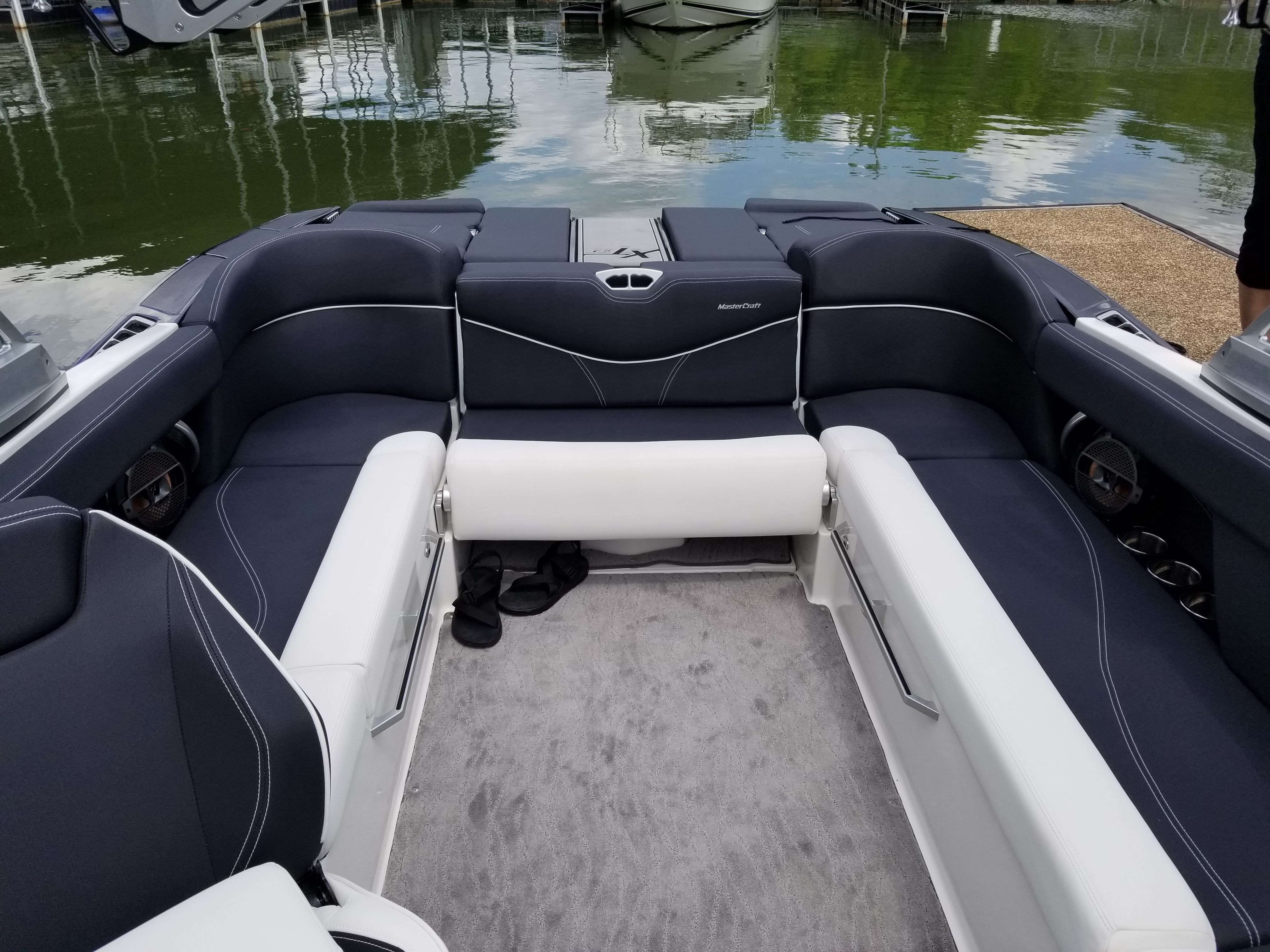 2018 MasterCraft XT23 - 6