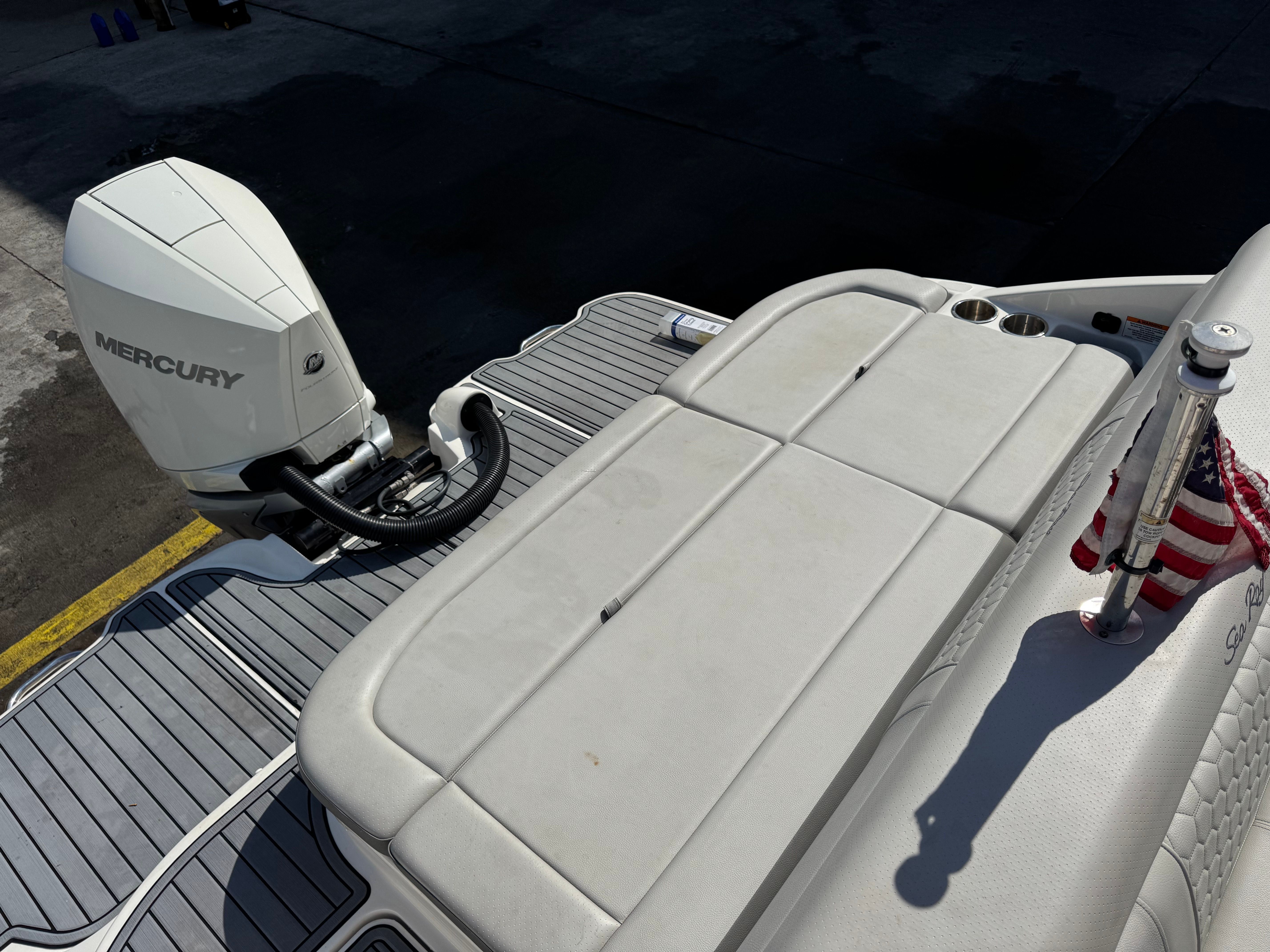 2020 Sea Ray SDX 270 Outboard with Mercury engine, boat deck view.