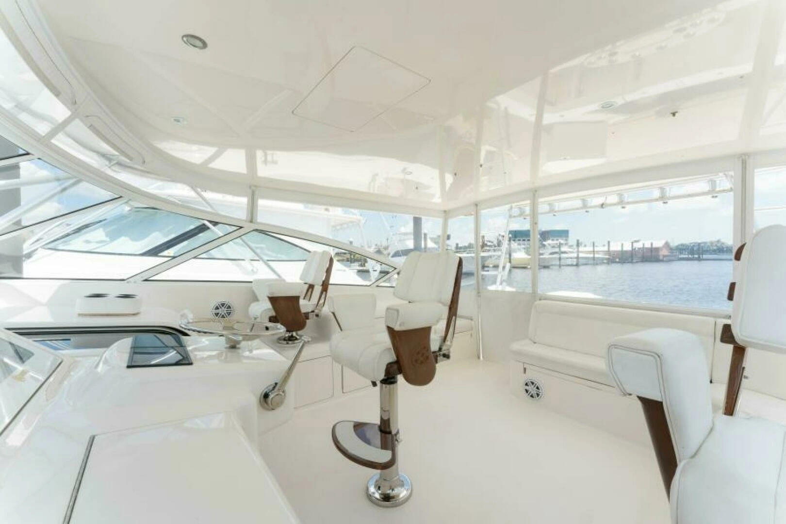2009 Viking 45 Open - Image 3