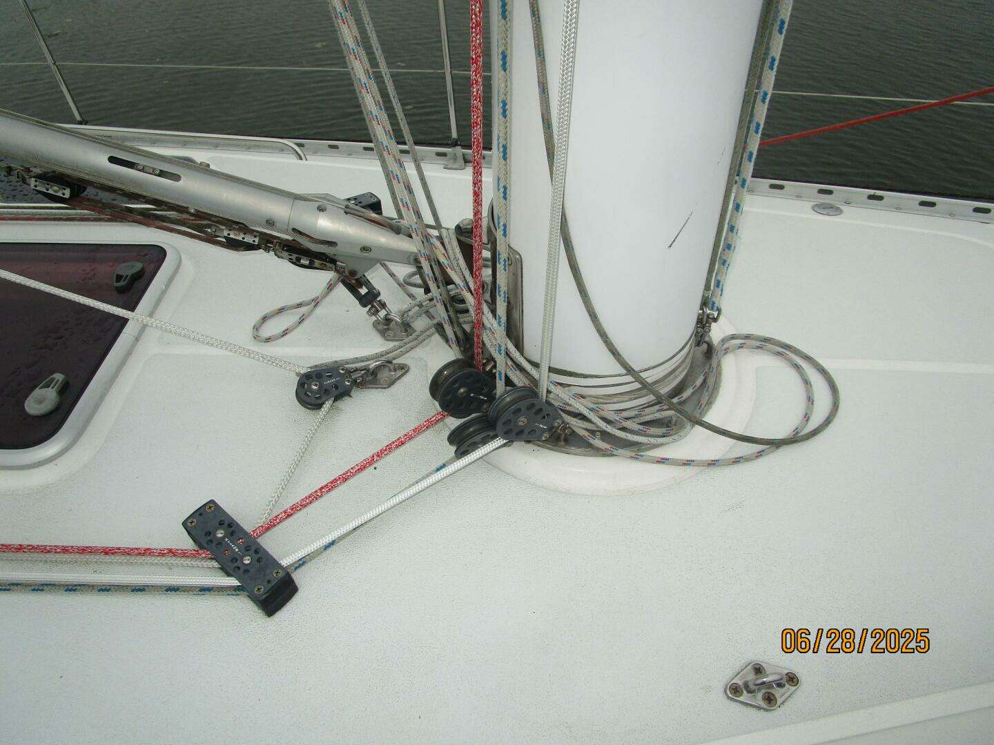 1995 Freedom 40/40 - Image 15