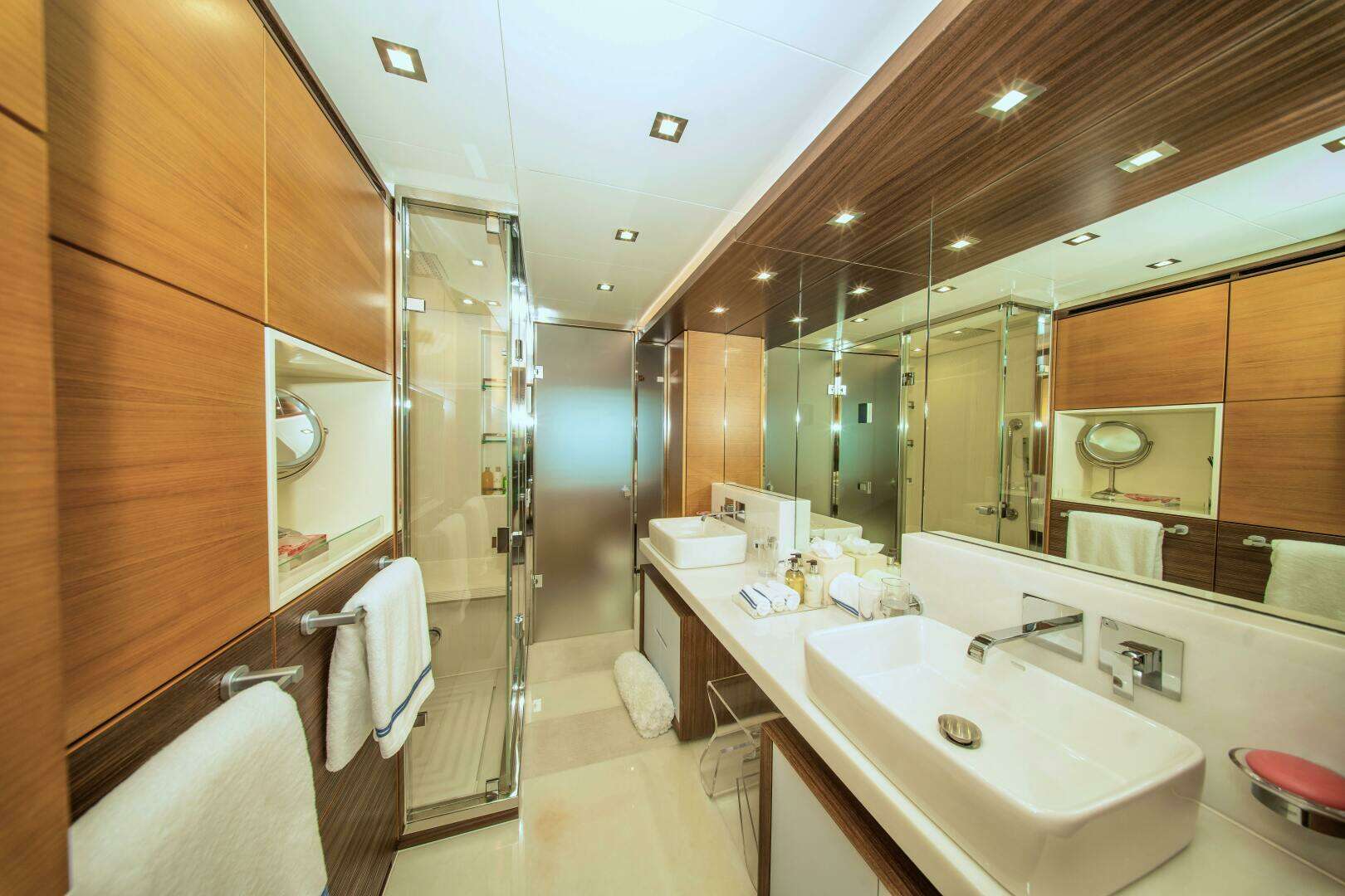 2015 Benetti Benetti Tradition Supreme 108 - Image 9