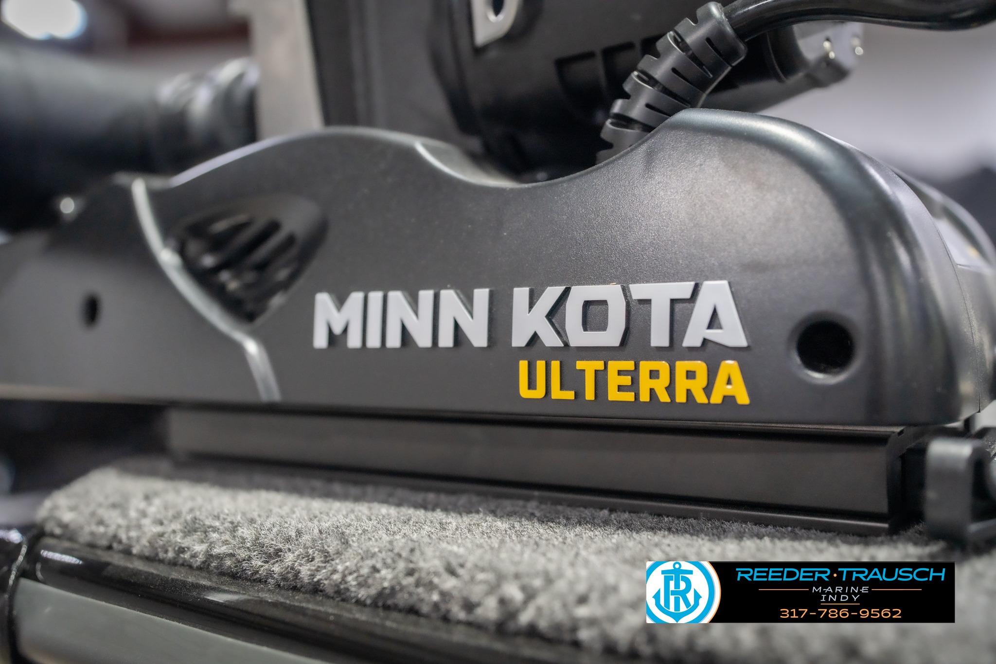Minn Kota Ulterra motor on 2026 Lund 2075 Impact XS boat, Reeder-Trausch Marine logo visible.
