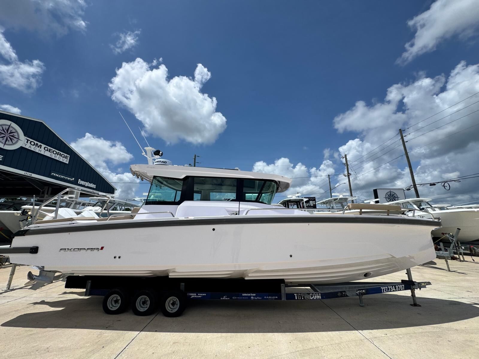 2026 Axopar 29 XC Cross Cabin