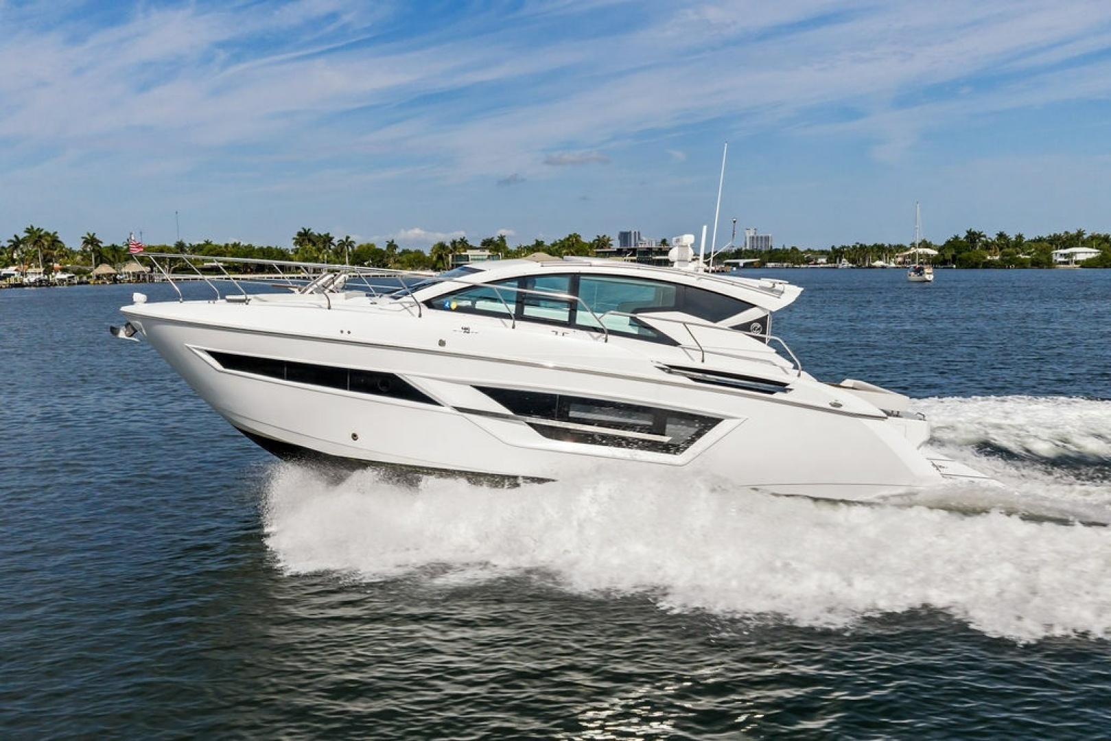 2022 Cruisers Yachts 46 CANTIUS - Image 6