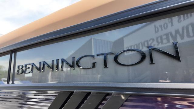 2025 Bennington M Swingback 24 MSB - 11