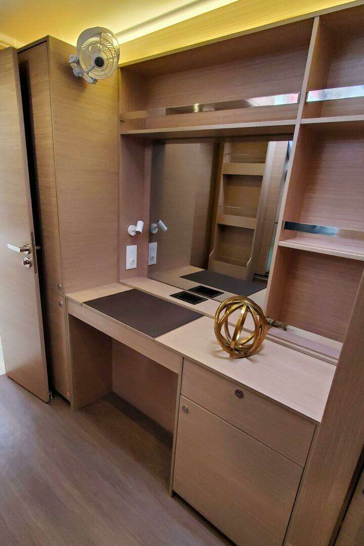 2026 Lagoon 38 Owner's Version - Image 10