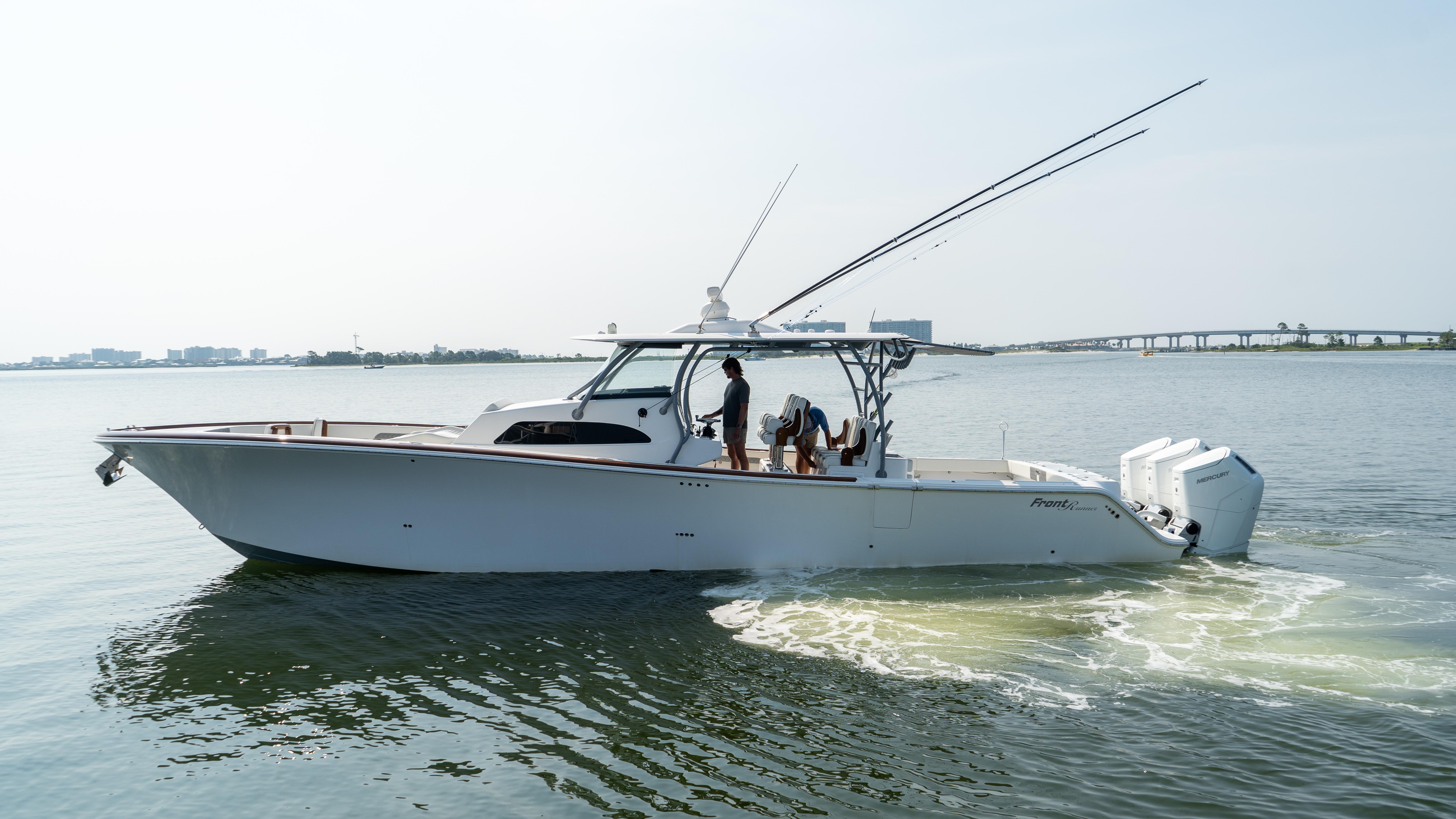 2023 Front Runner 47 Center Console