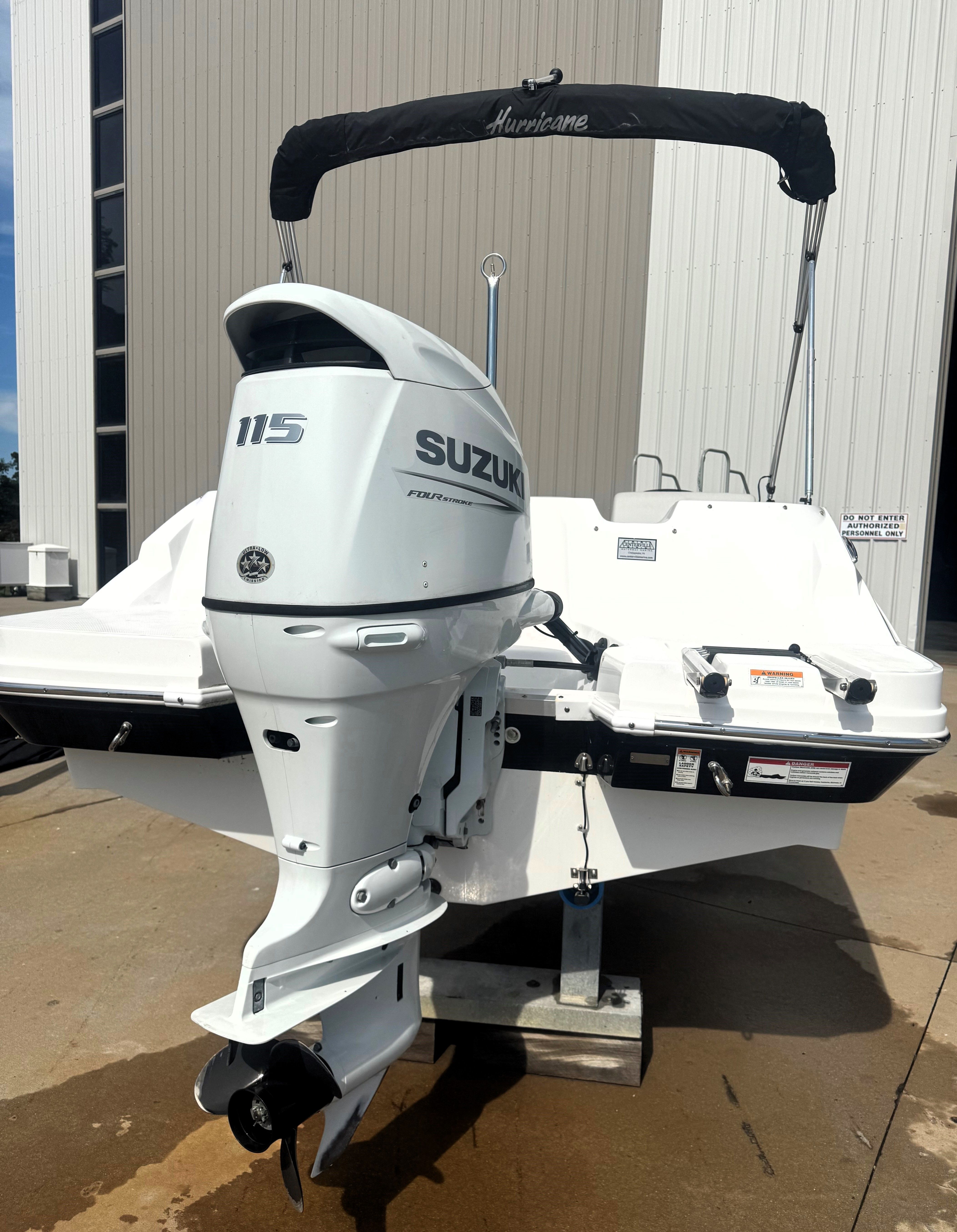 2021 Hurricane SunDeck Sport 185 OB - 6