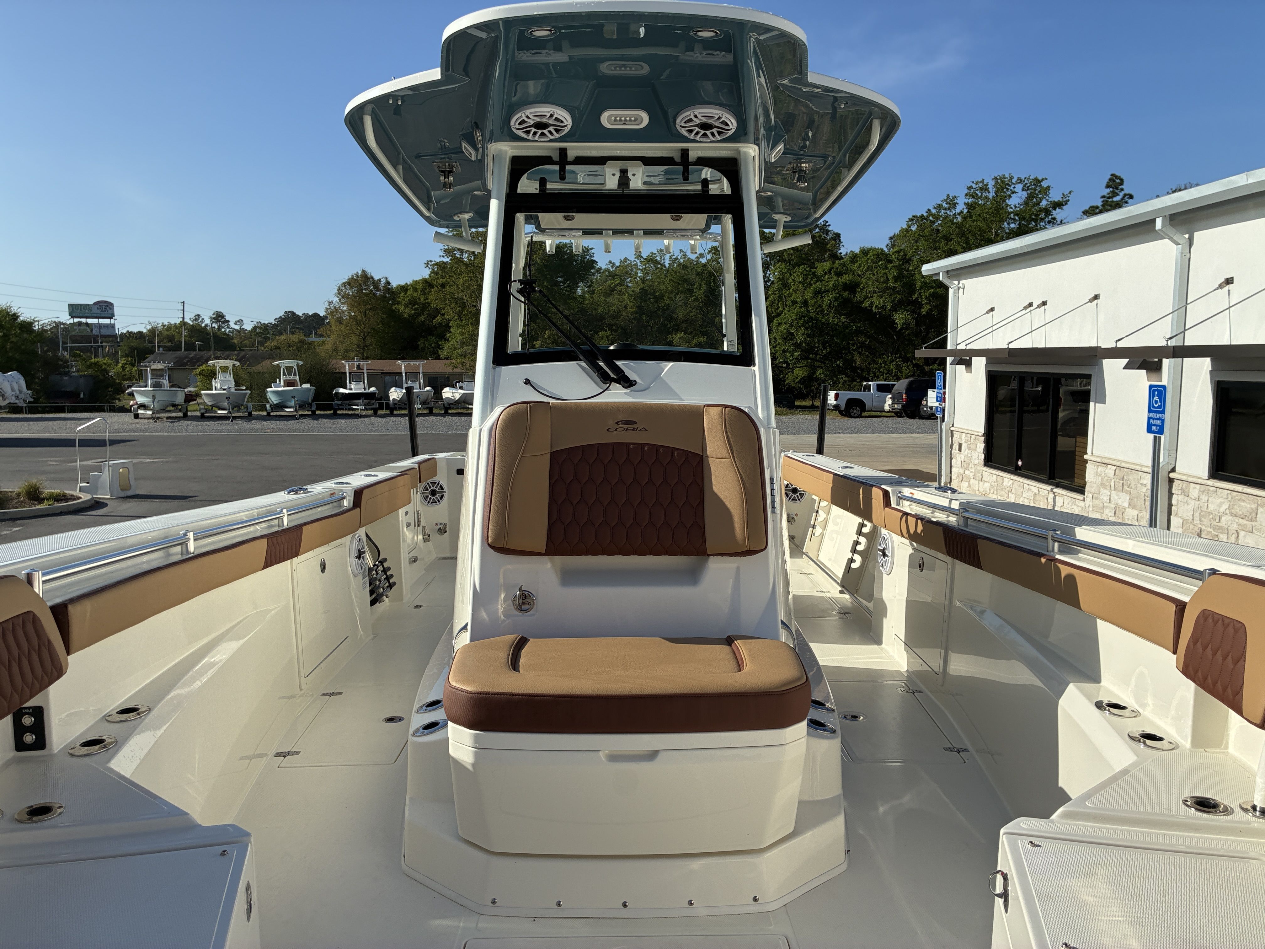 2026 Cobia 305CC - 17