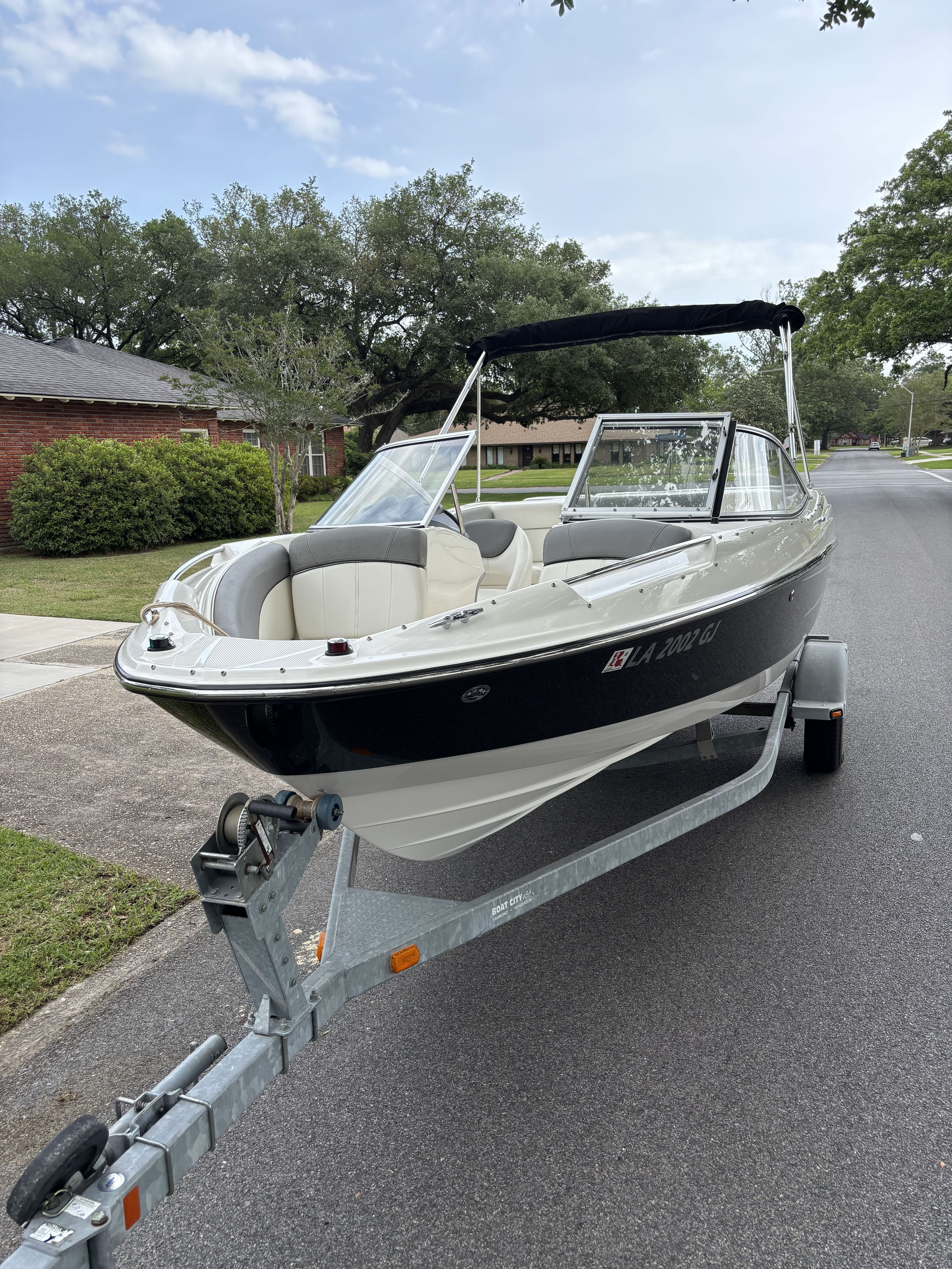 2015 Bayliner 215 Bowrider