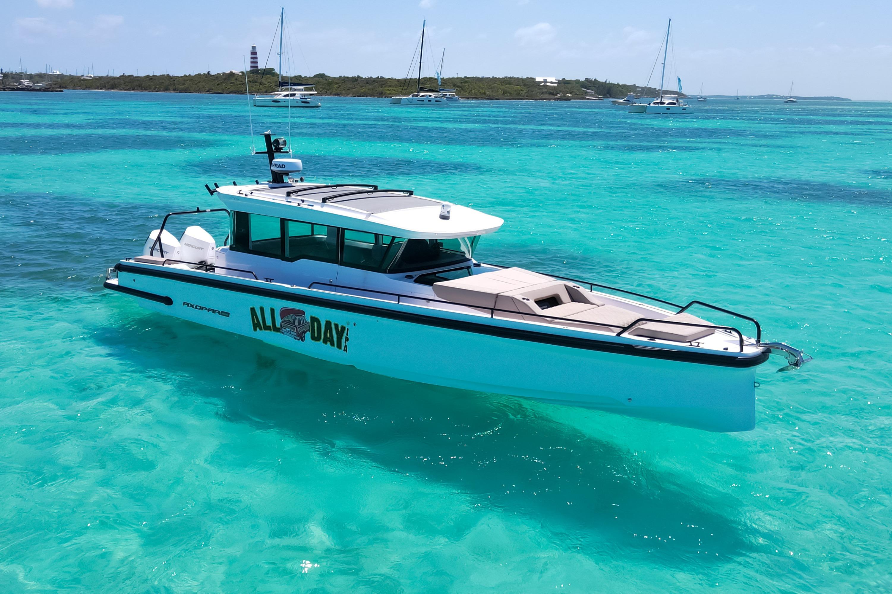 2025 Axopar 37 XC Cross Cabin