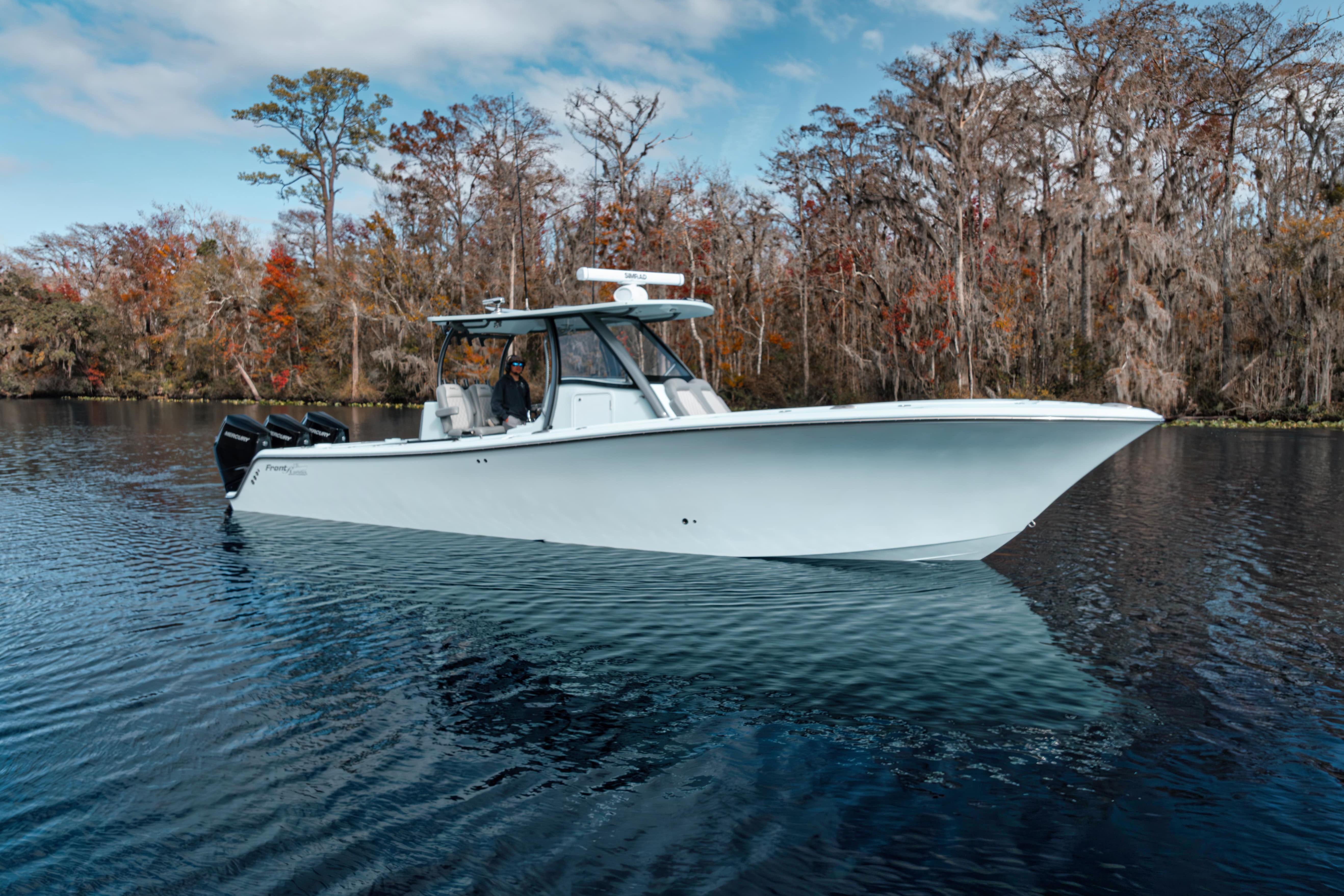 2026 Front Runner 36 Center Console