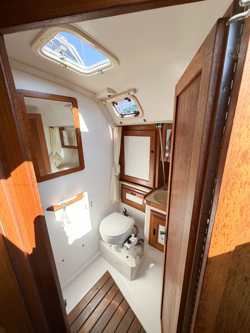 1996 Catalina 36 Mk II - Image 54