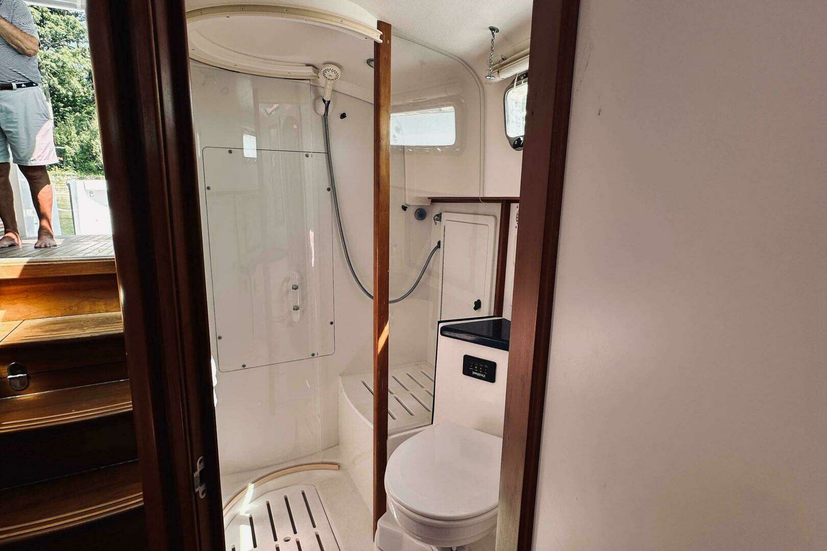 2007 Sabre 34 Express - Image 62