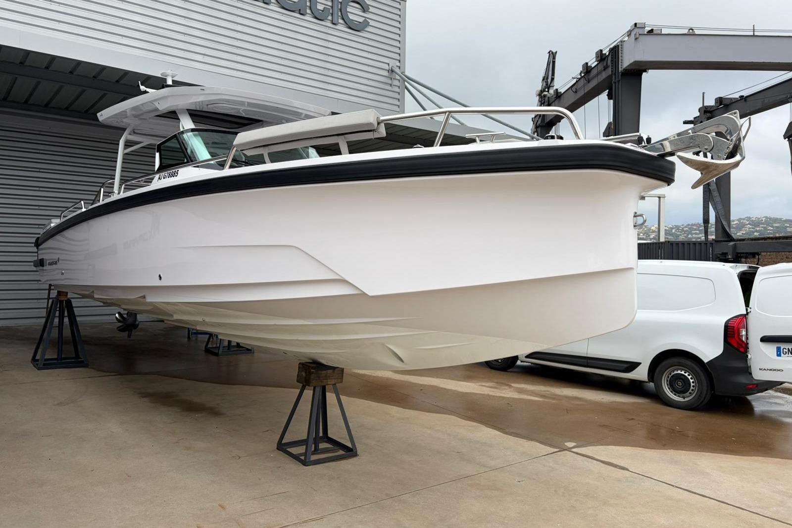 2025 Axopar 29 Sun-Top