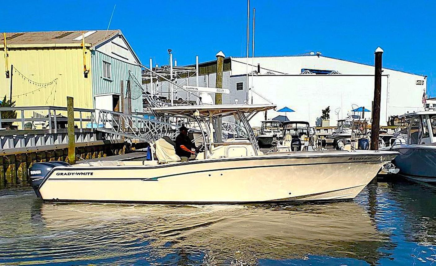 2011 Grady-White Canyon 306