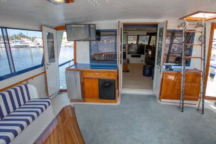 1981 Hatteras 56 Motor Yacht - Image 25