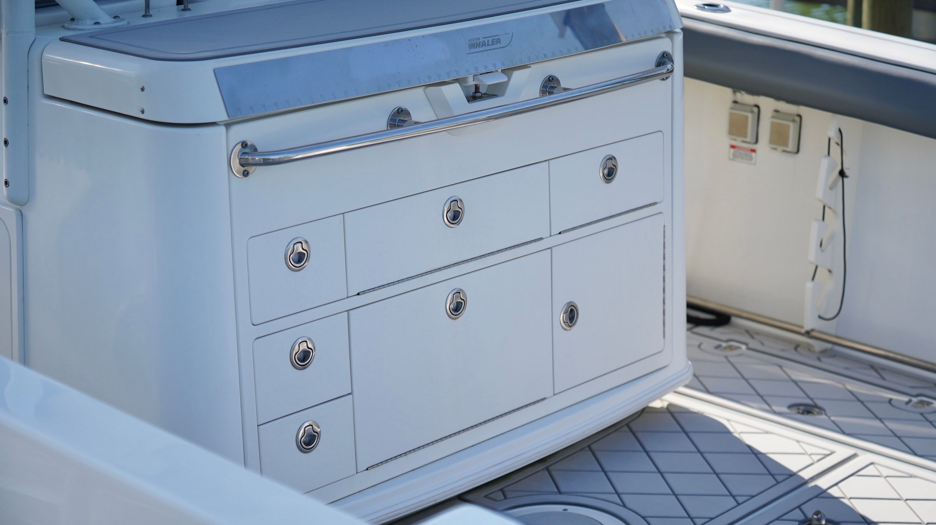 2013 Boston Whaler 350 Outrage - 138