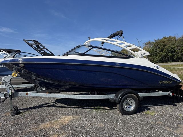 2026 Yamaha Boats 195S
