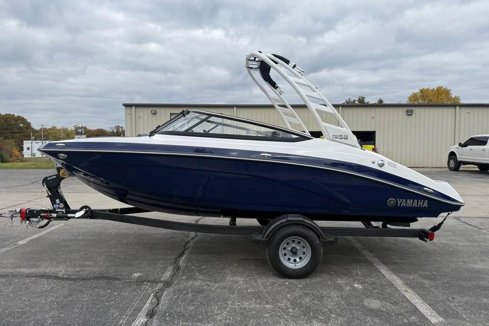 2026 Yamaha Boats 195S