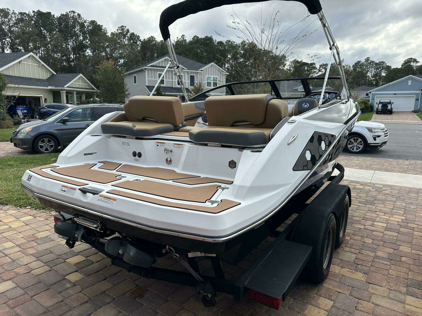 2021 Scarab 215 - Image 7