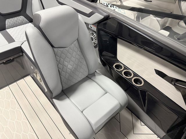 2025 Yamaha Boats 222XD - 10