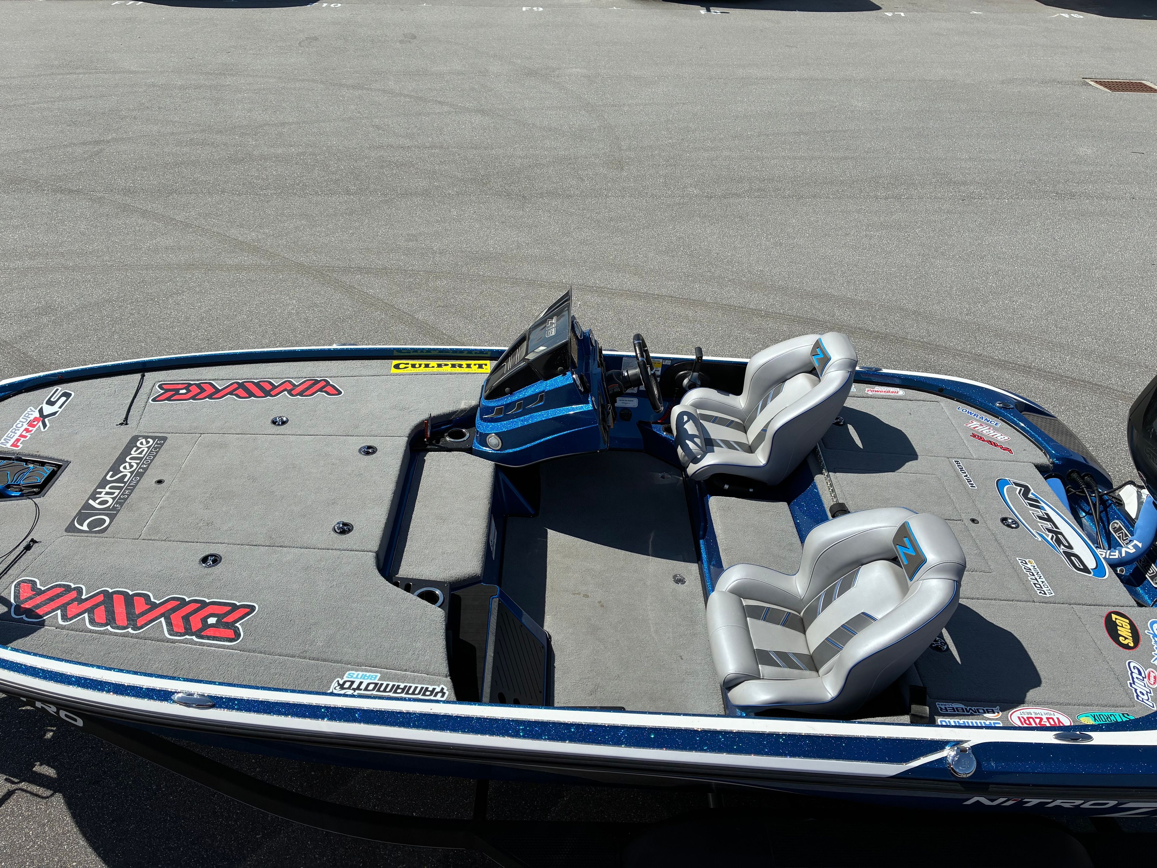 2024 Nitro Z18 Pro boat with gray seats and decals.