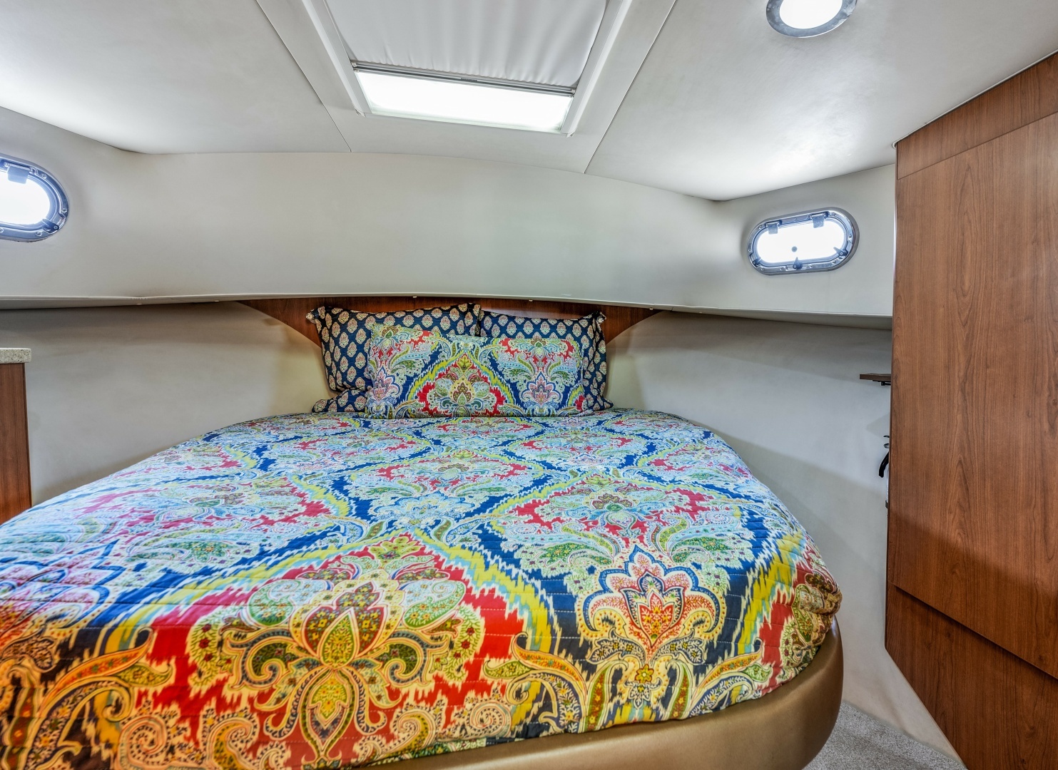 2009 Mainship Expedition 40 - Image 38