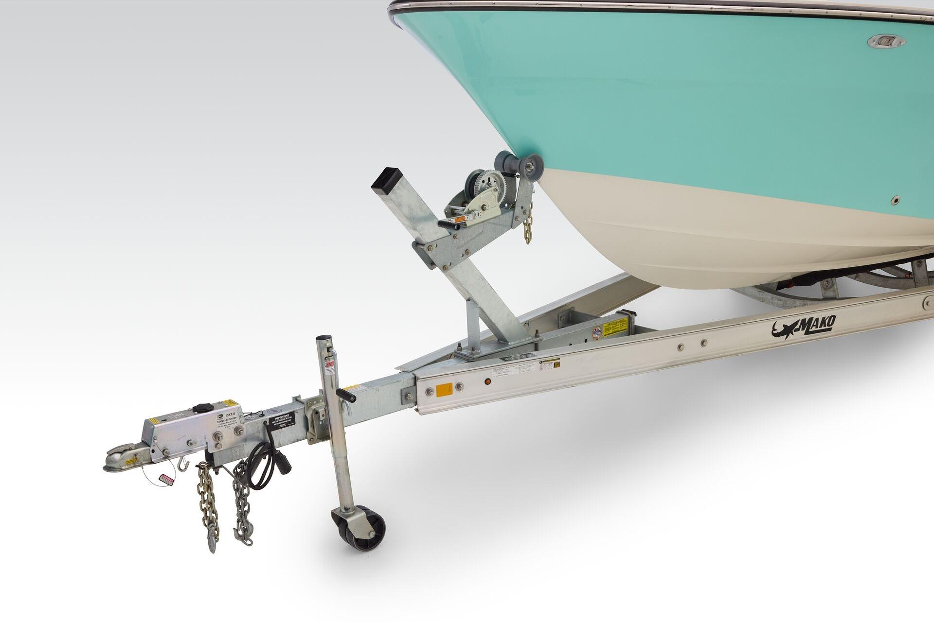 2026 Mako 226 Center Console - 16