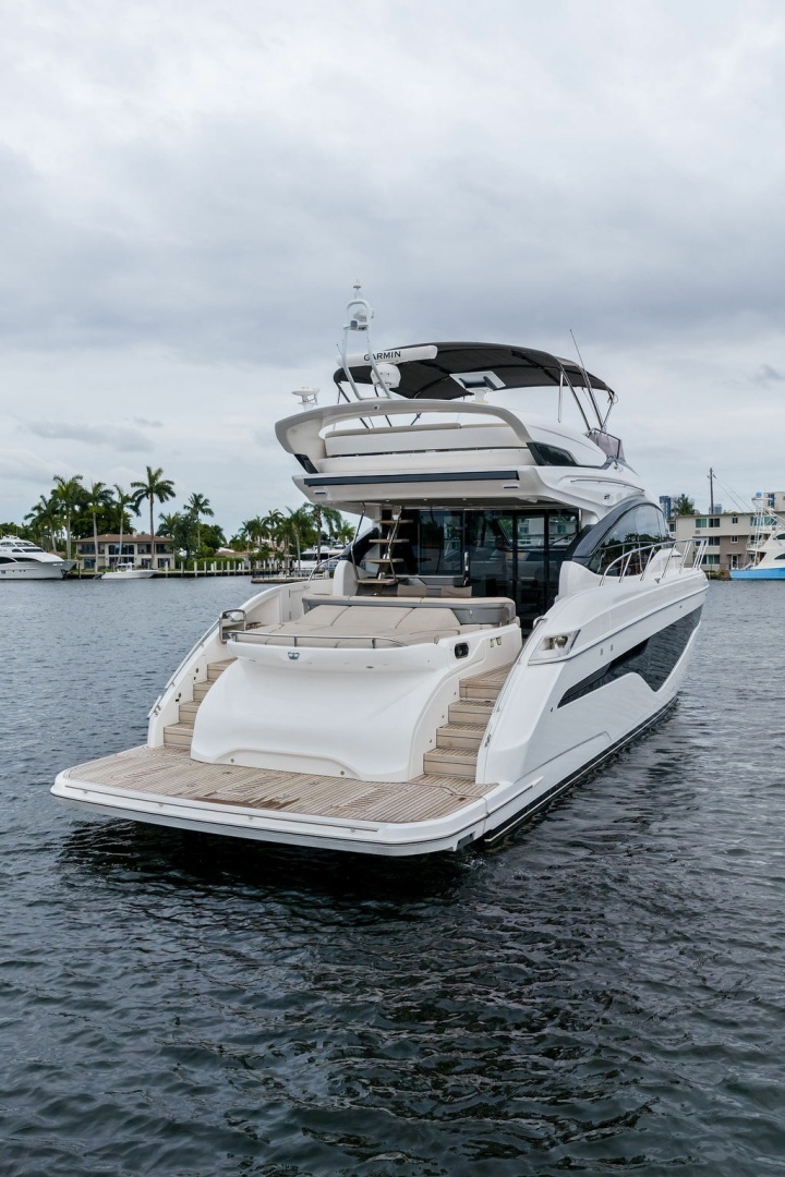 2020 Princess S62 Sportbridge - Image 9