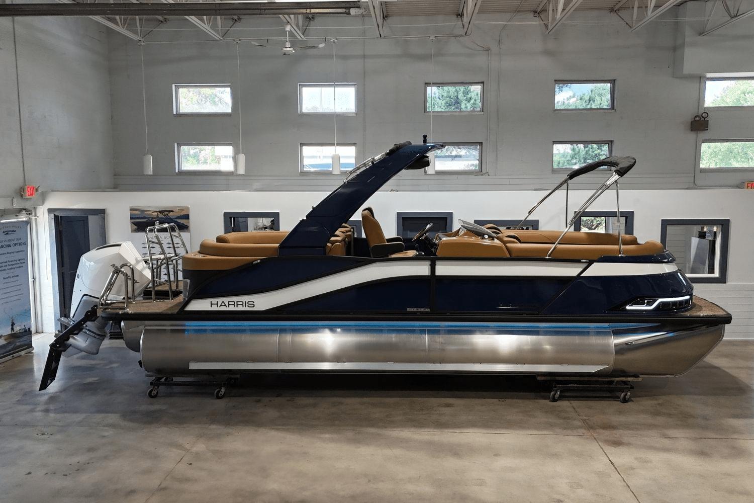 2025 Harris Grand Mariner 230