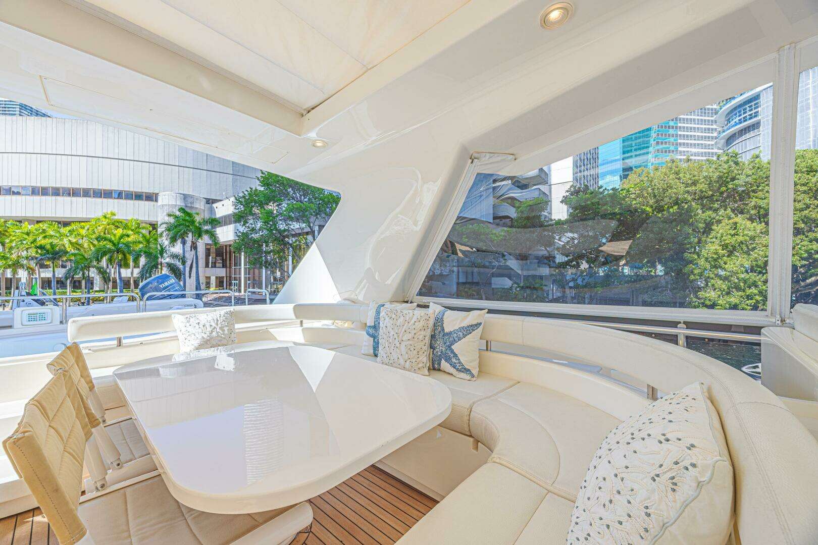 2011 Ferretti Yachts 830 - Image 24