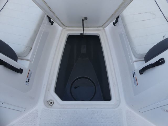 2020 Yamaha Boats 210 FSH Deluxe - 13
