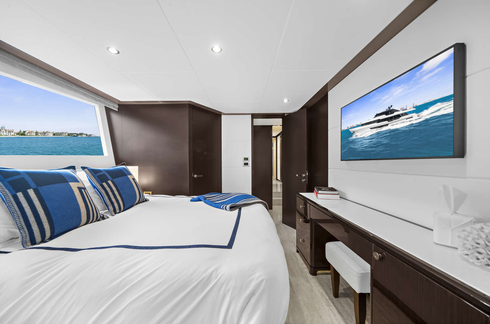 2024 Ocean Alexander 32L - Image 67