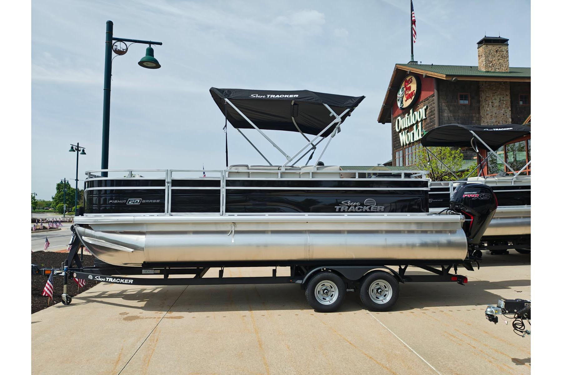 2026 Sun Tracker Fishin' Barge 20 DLX