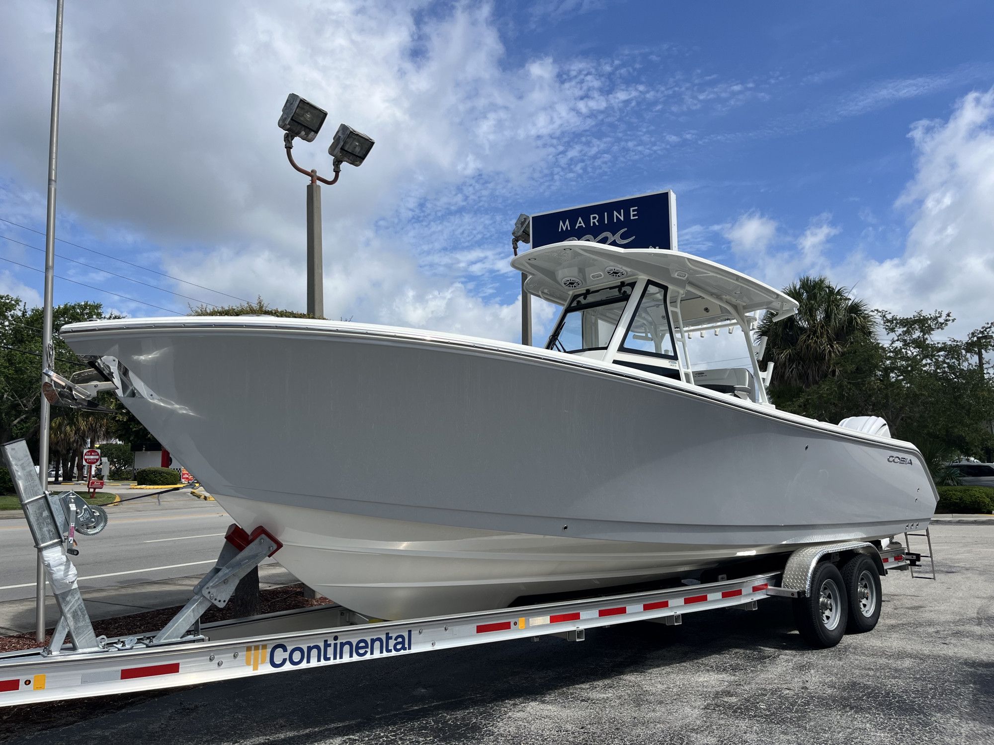 2026 Cobia 305 Center Console - 2