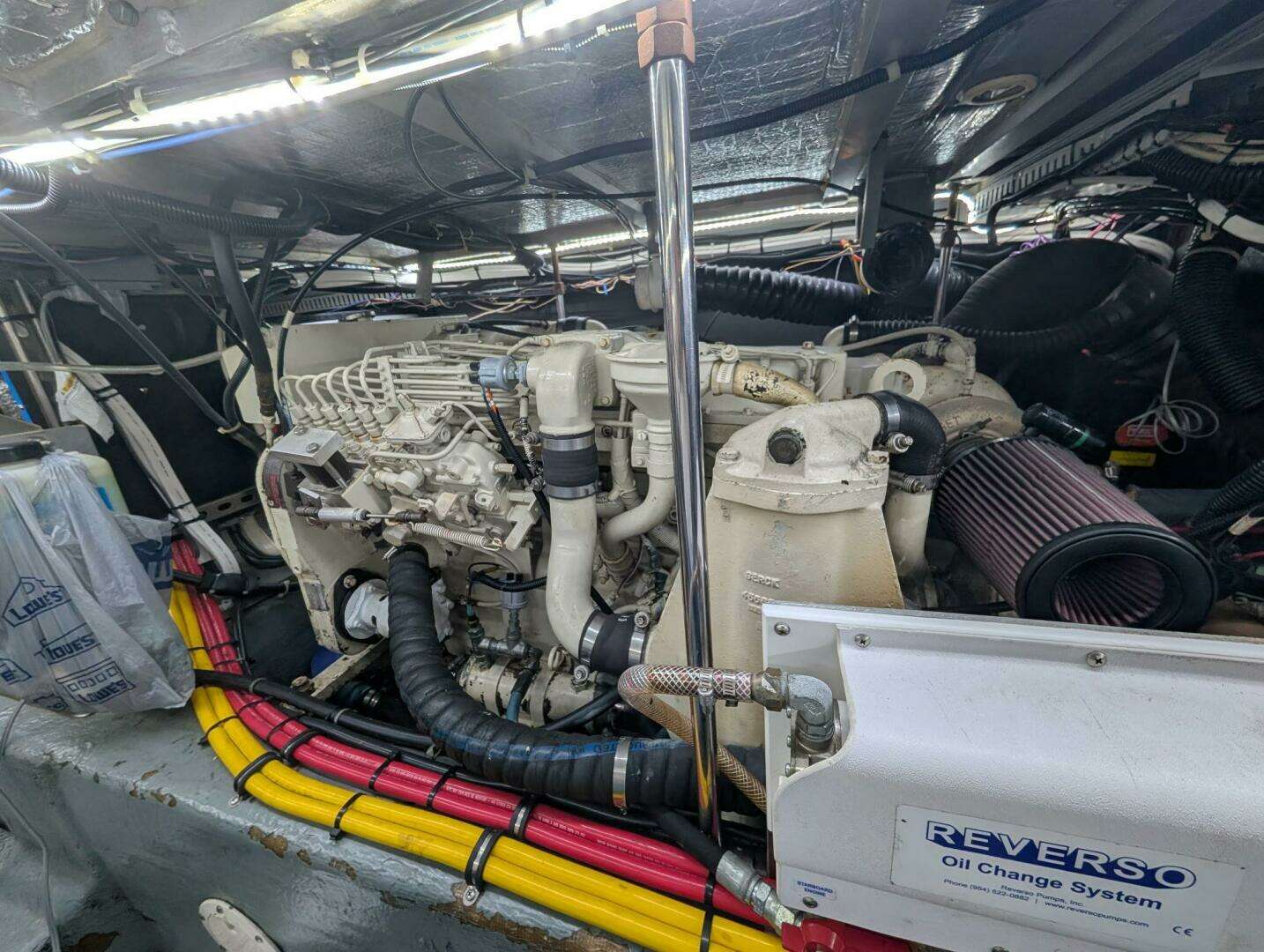 1996 Carver 455 Aft Cabin - Image 32