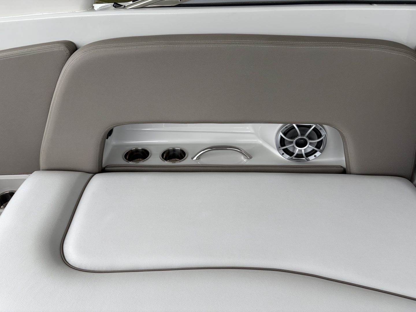 2018 Crownline Eclipse E30 - Image 29
