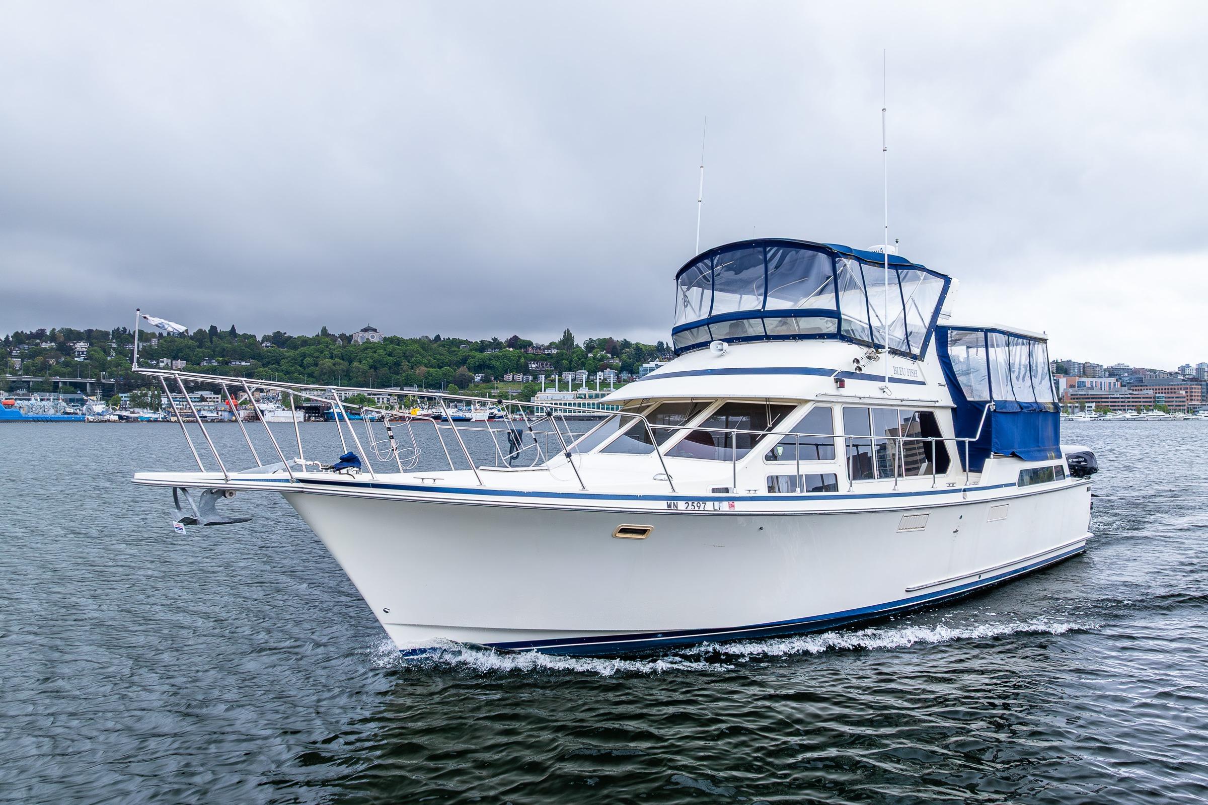 1988 Tollycraft 44 Cockpit Motor Yacht