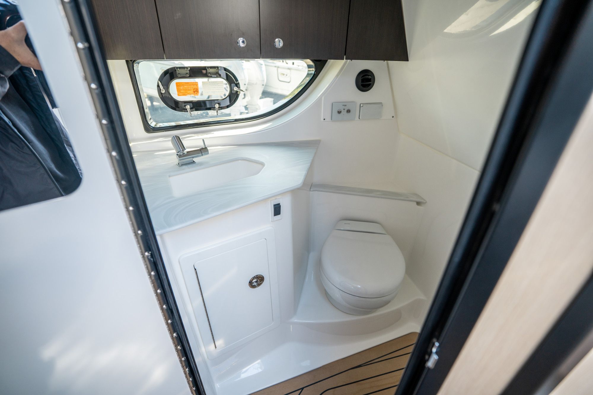 2026 Hurricane SunDeck 3200 OB - 30
