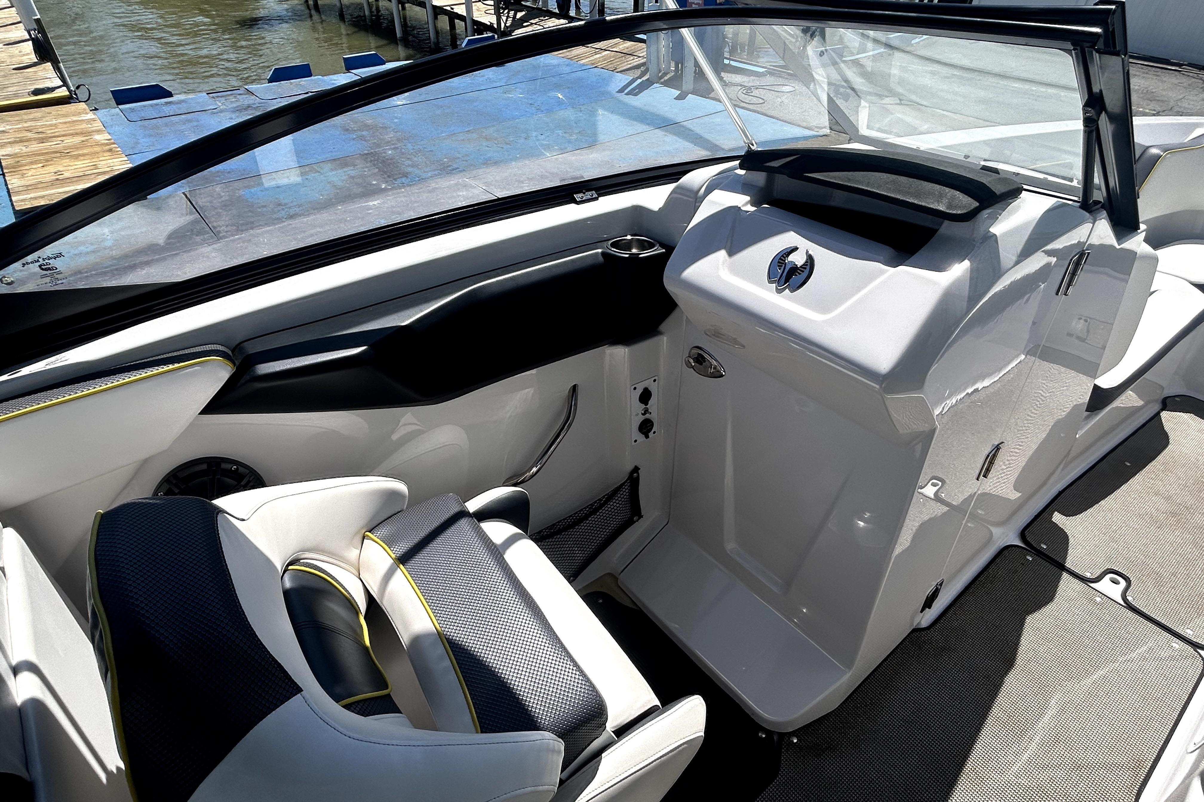 2017 Scarab 255 H.O. Impulse boat interior with sleek seating and dashboard design.